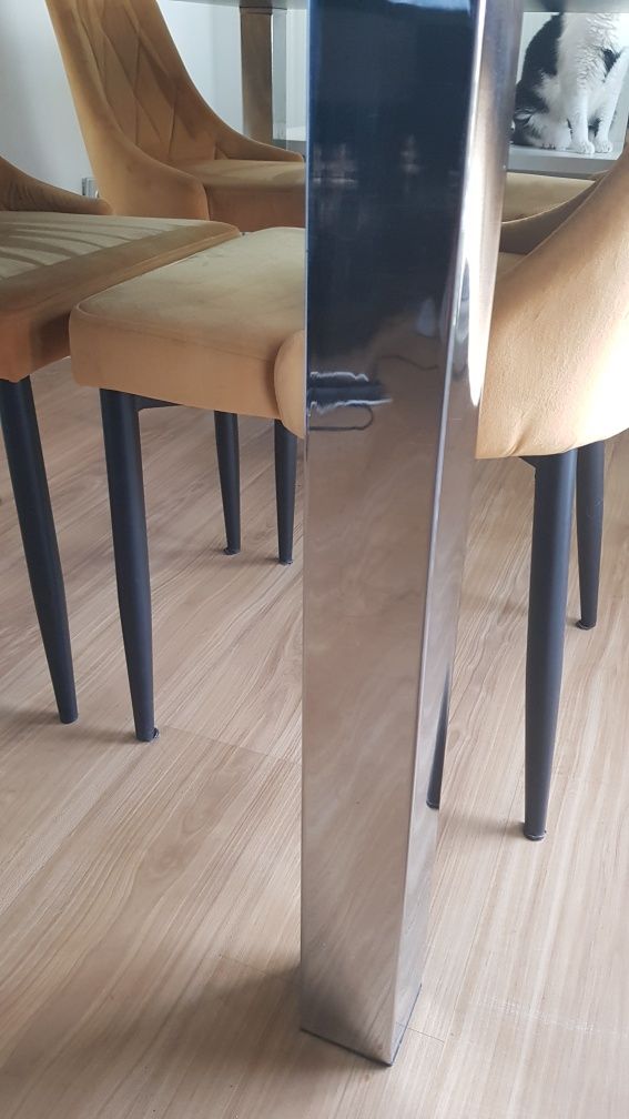 Szklany Stół + 4 welurowe krzesła