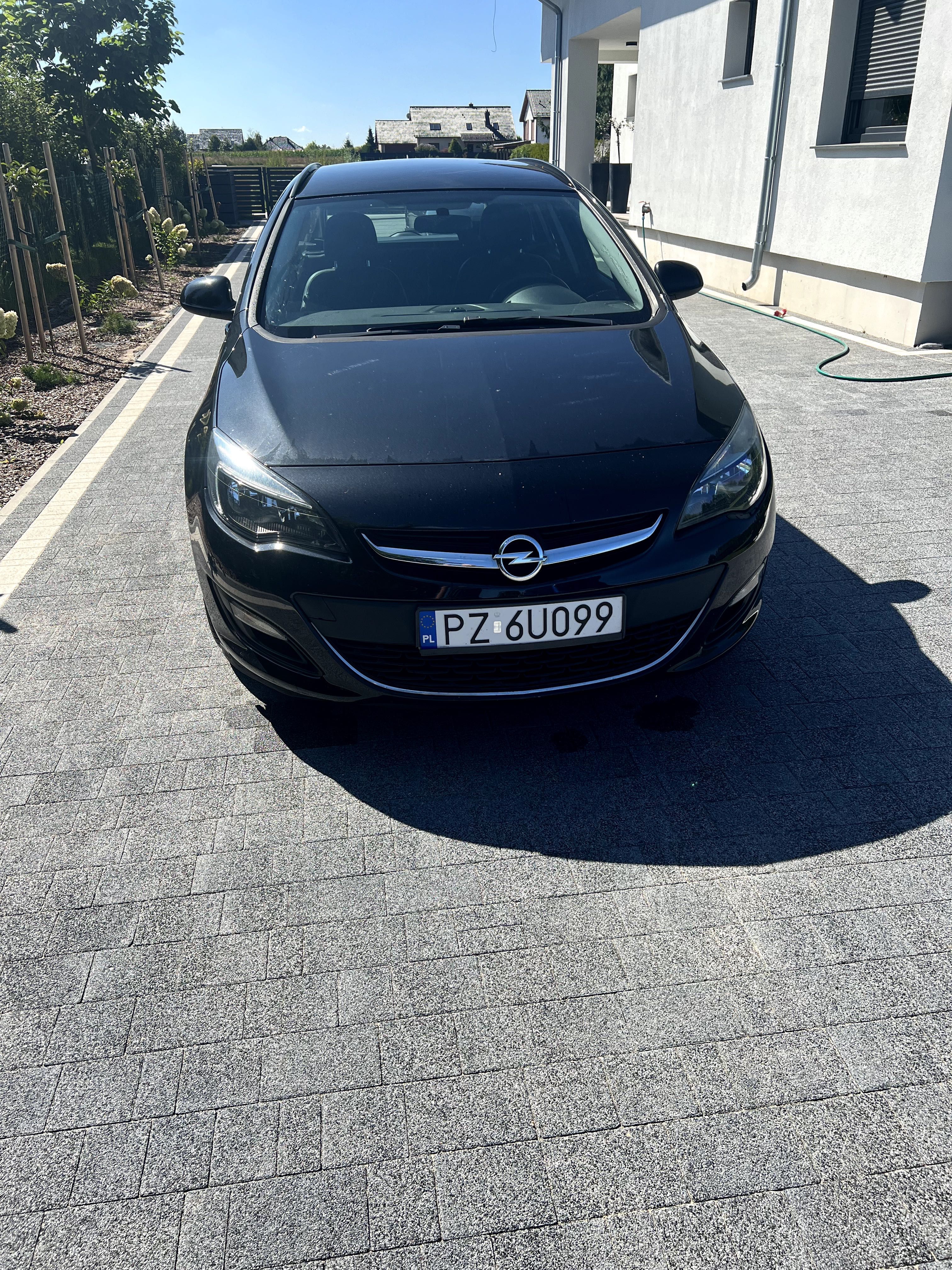 Opel Astra J 1.7 CDTI ECOFLEX Sport Tourer 2013 r.