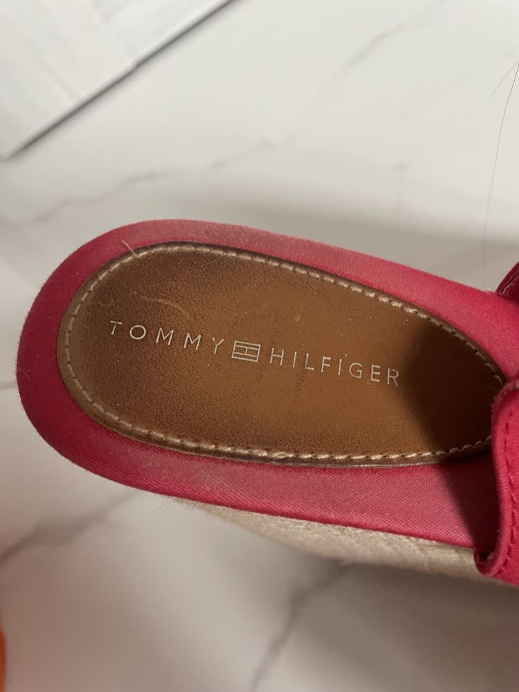 Sandały na koturnie Tommy Hilfiger, buty na koturnie, buty damskie