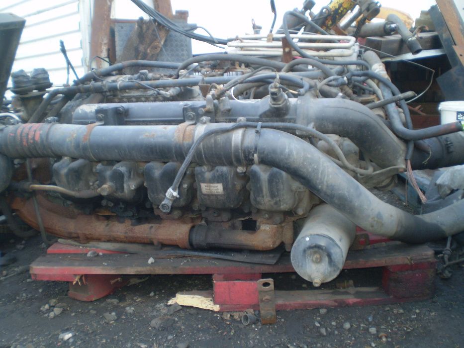 silnik Man 5 cylindrowy turbo, części turbina, głowica