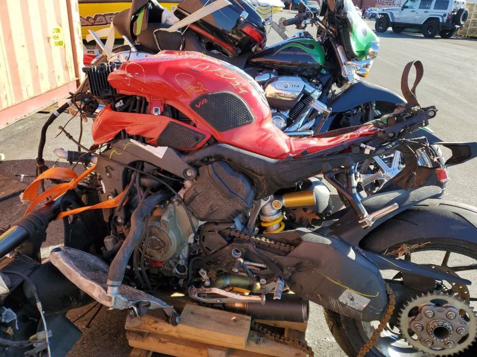 ducati streetfighter v4 2023