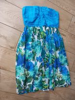 Letnia elegancka sukienka w kwiaty Zara S
