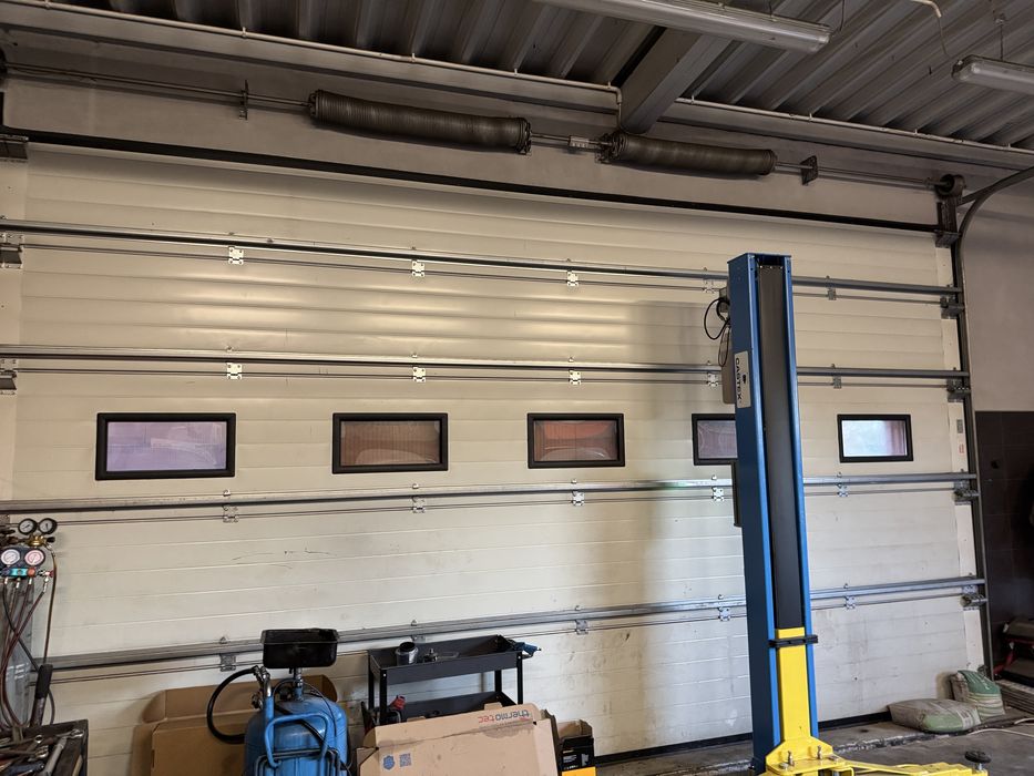 Brama garażowa,przemysłowa ,segmentowa,warsztatowa