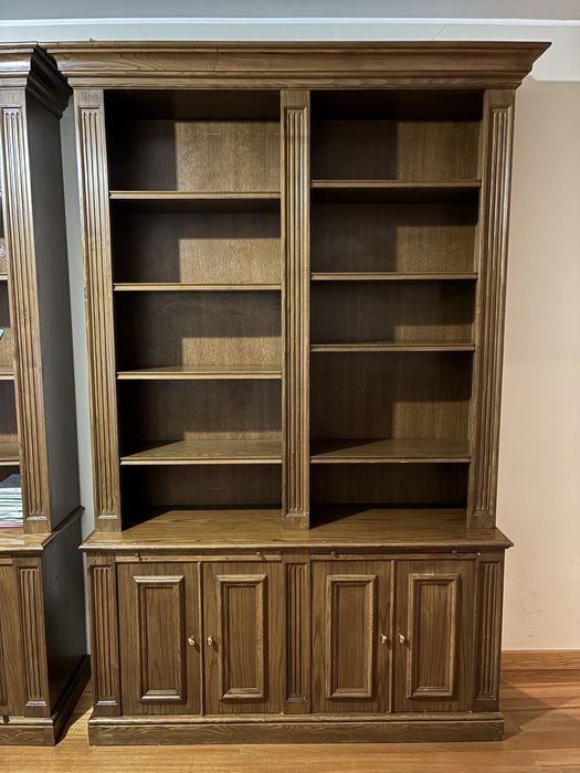 Estante de dois módulos de madeira maciça