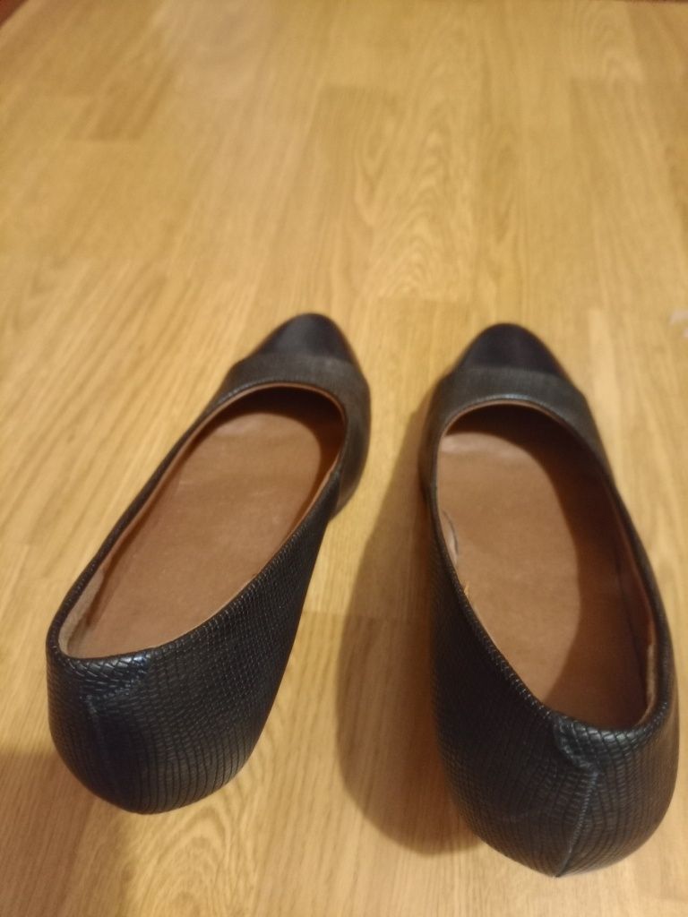 Sapatos de senhora semi- novos