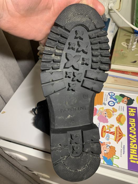 Продам Ботинки Carlo Pazolini