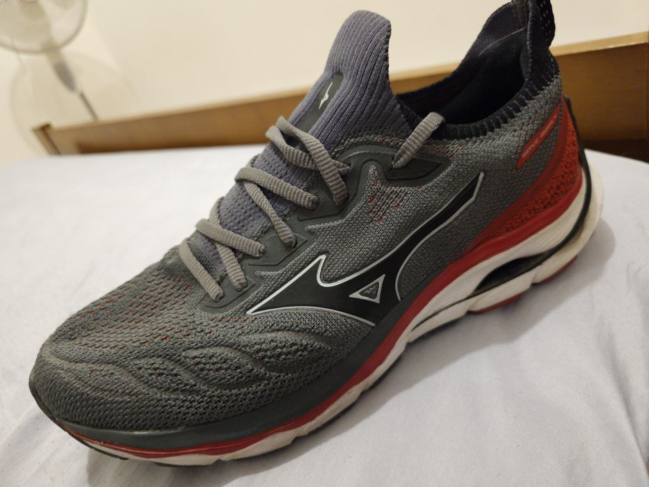 Tênis Mizuno& Adidas