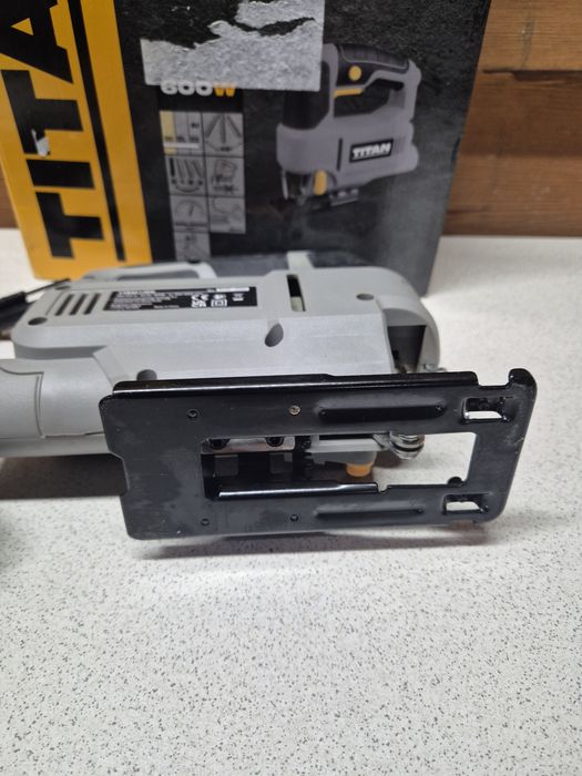 Wyrzynarka Sieciowa 600W