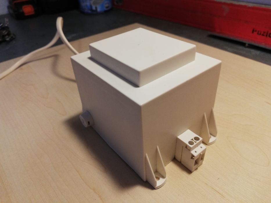 Zasilacz, transformator 230-12v Dometic