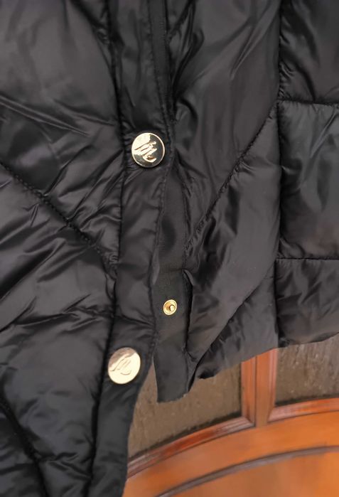 Czarna damska kurtka pikowana przejściowa nowa M