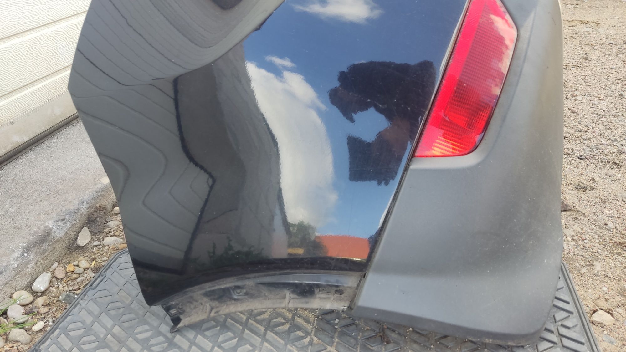 Zderzak tył tylny ford Kuga mk1 kod lakieru f8