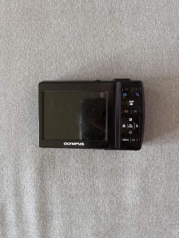 Цифрова камера OLYMPUS fe-26 12 mp під ремонт/на запчастини