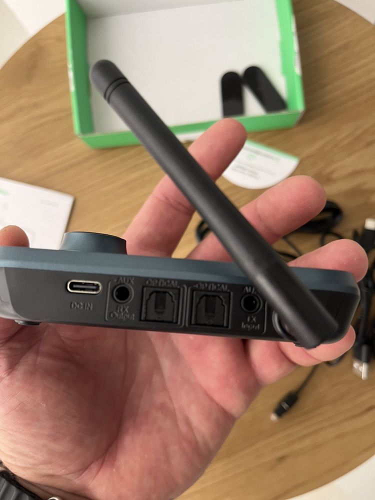 Bluetooth-передавач-приймач Soomfon 3-в-1 Bluetooth 5.0 Audio Adapter