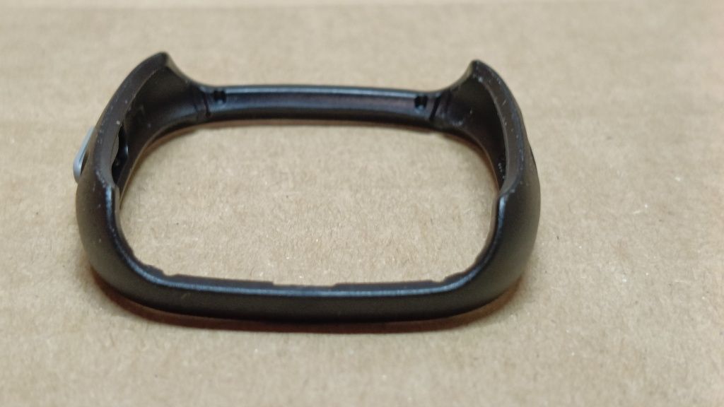 OtterBox Całodzienne etui na zegarek Fitbit Versa 4