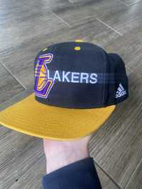 Кепка Adidas/Lakers бейсболка