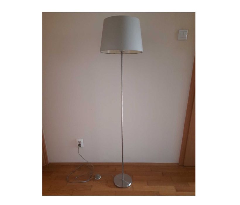 Lampa podłogowa stalowa minimalistyczna, klosz szarobrązowy