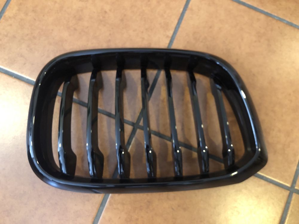 Grelha Frontal Dupla para BMW Série 2 F22/ F23, em preto brilhante
