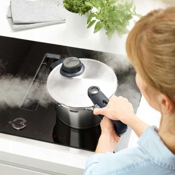 FISSLER Vitavit Premium 1,8 l - szybkowar ciśnieniowy ze stali