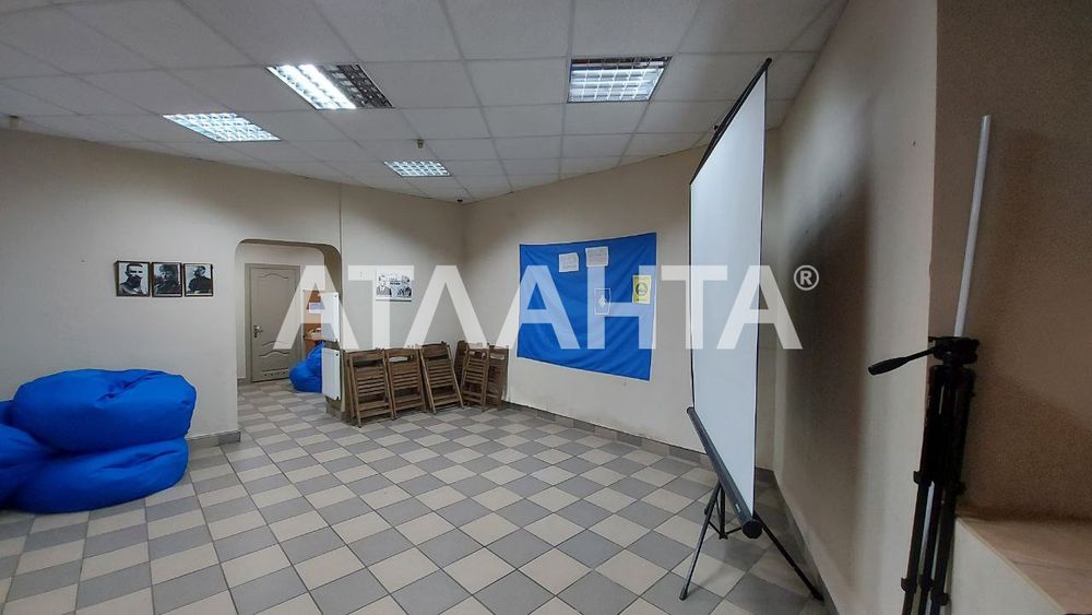 Магазин, офіс, аптека, салон, клініка -  110 м2 в Центрі