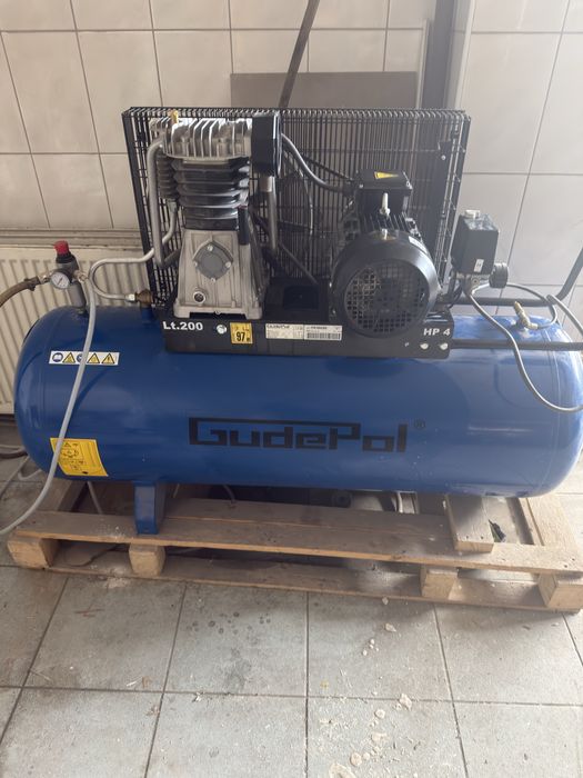 Sprężarka WAN AW-24, 160 L, 660 l/min – używana 6 miesięcy