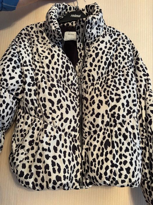 Леопардовий пуховик жіночий Bershka