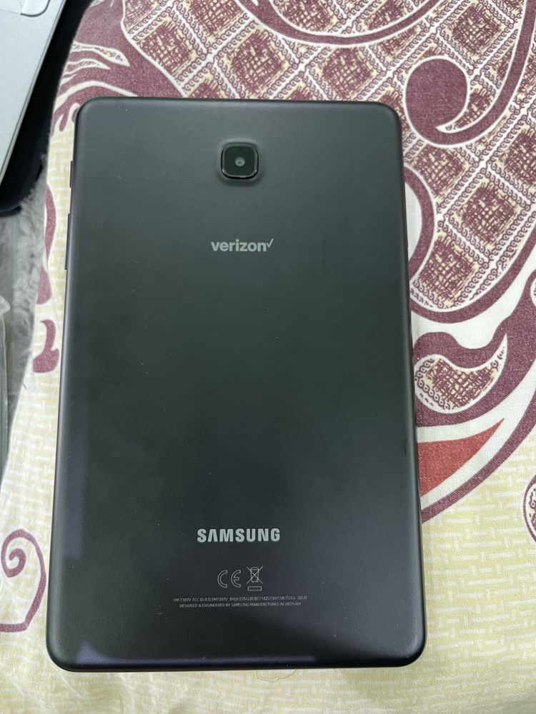 Продам планшет samsung tab a8