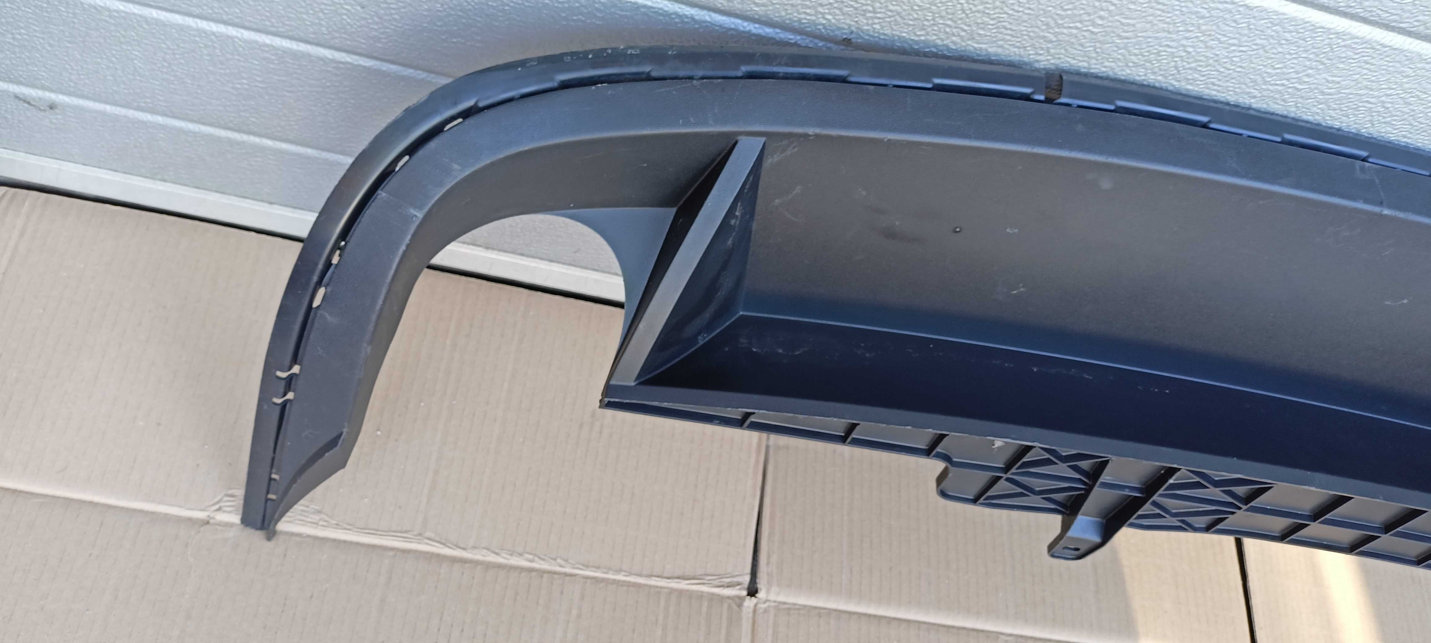 VW PASSAT B7 KOMBI spoiler dyfuzor dokładka zderzaka tył oryginał.