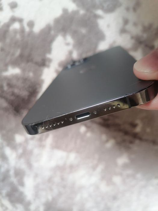 IPhone 12 pro max заблокованый