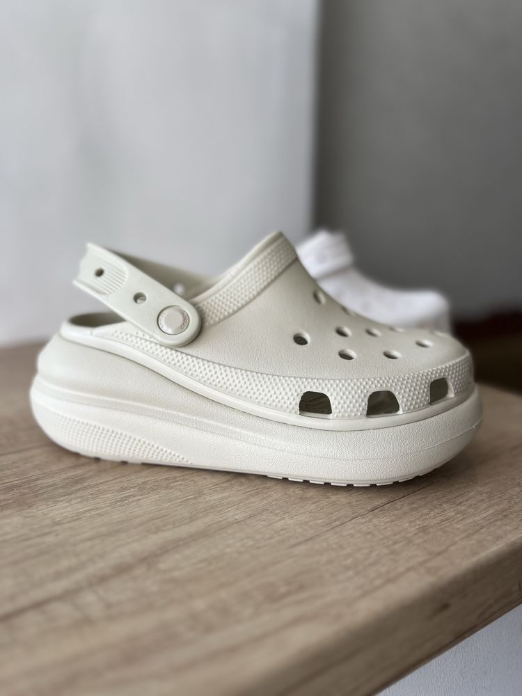 Хіт продажу! Крокси Crush clog Crocs бежеві. Крокси на платформі