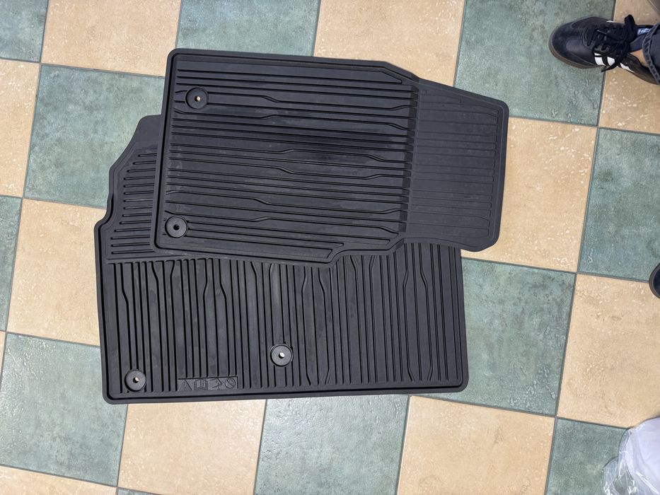 Dywaniki gumowe wycieraczki przód oryginalnford custom model 2024/2025