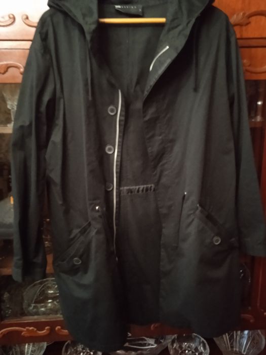 Продам мужскую ветровку