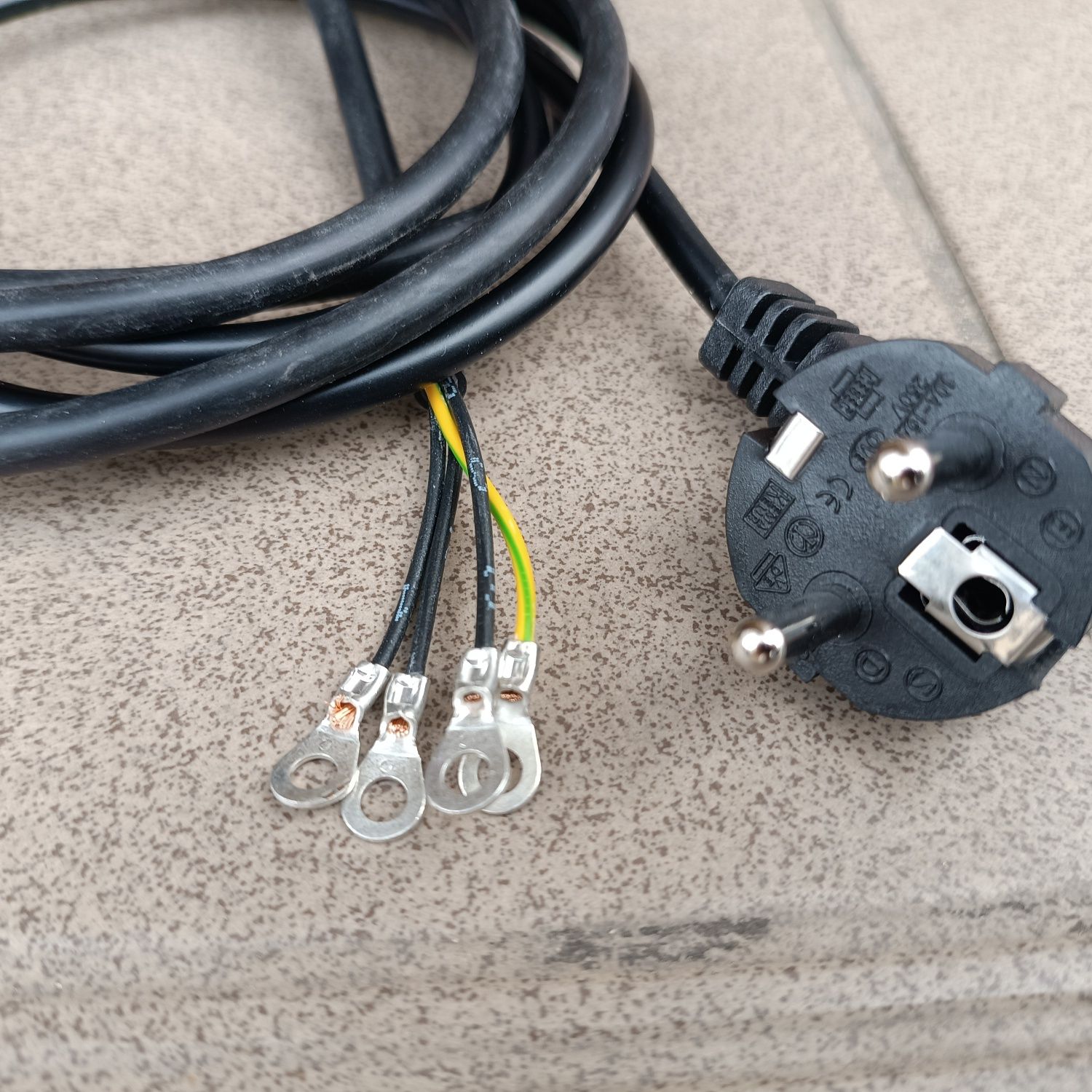 Falownik jednofazowy 230v na 380v 0.75kw