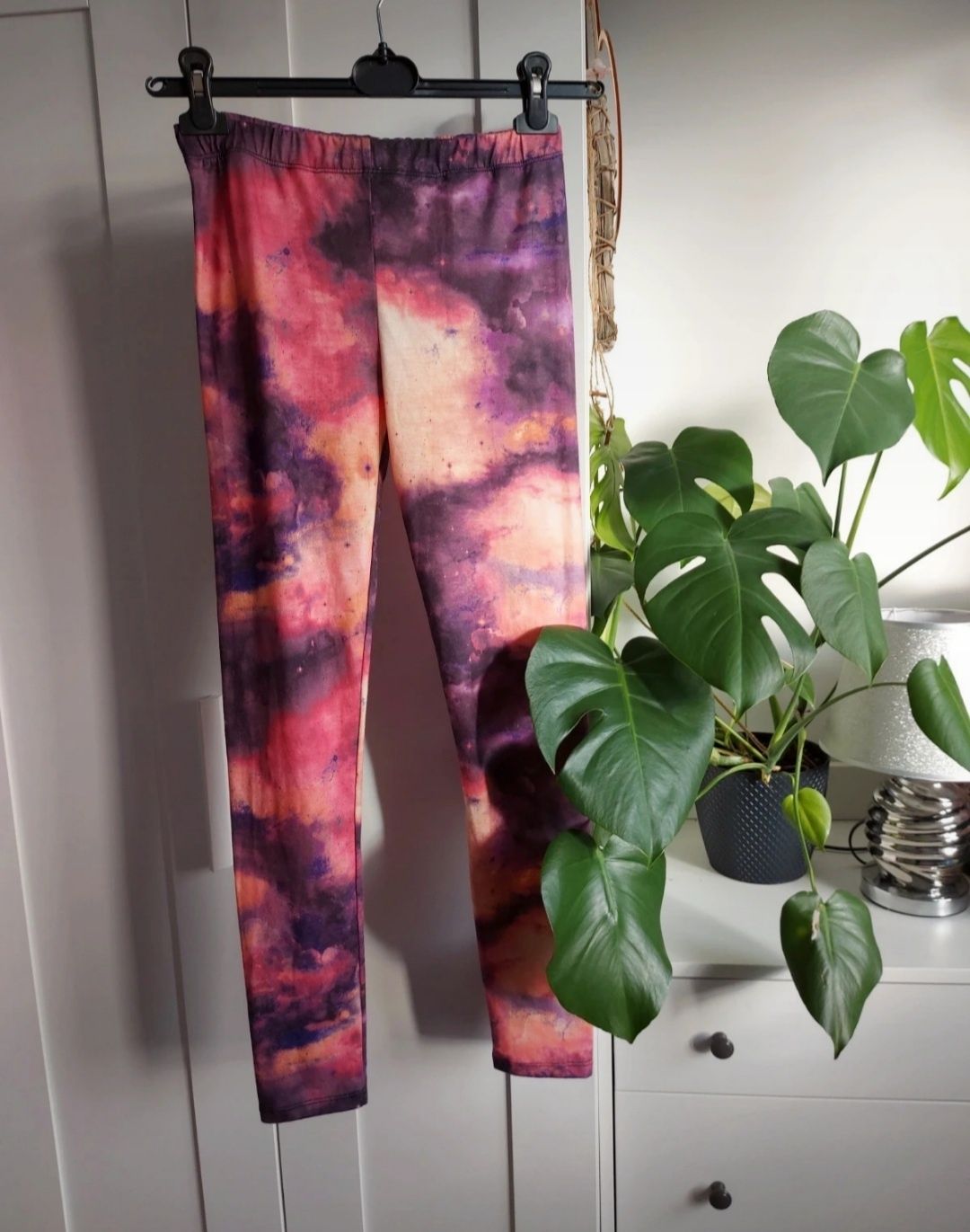 Legginsy galaltyka. Rozmiar M