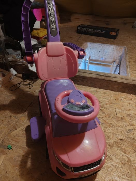 Chodzik, pchacz, samochodzik z zapinanymi bokami