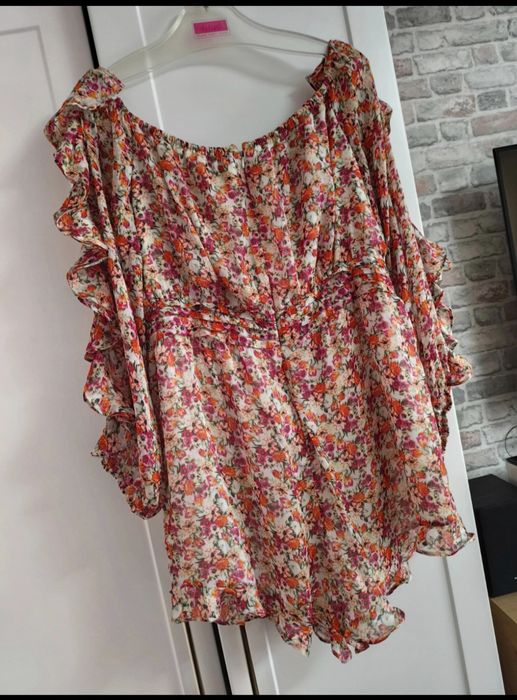 Nowy kombinezon Guess, rozmiar XL – hiszpanka, kwiatowy wzór, romantyc