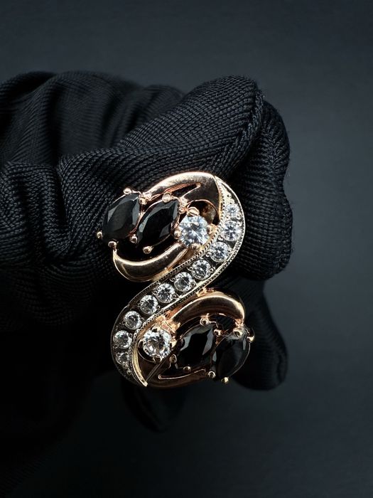 Золоті сережки / Золотые серьги