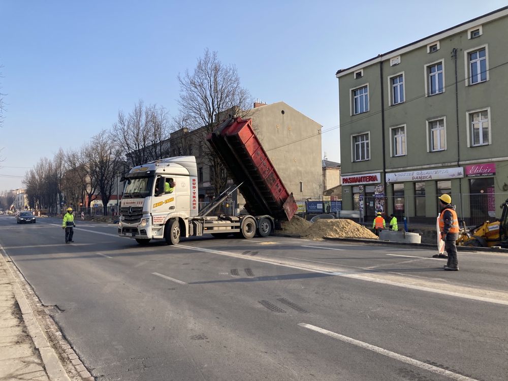 Wywóz gruzu, odpadów, kontenery, Gruzowniki, usługi hakowcem