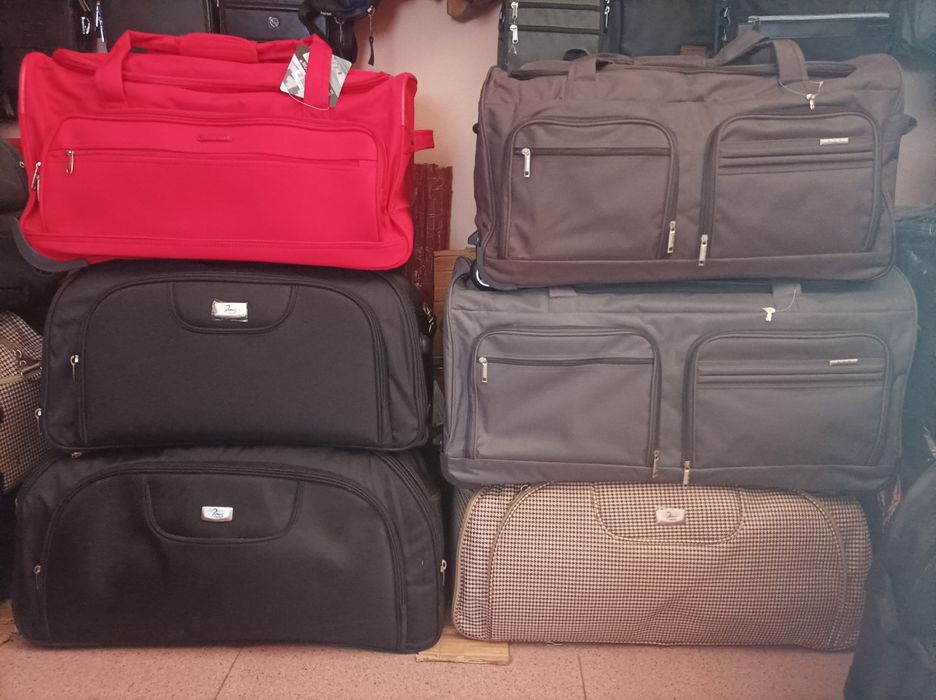 Сумка  на колесах