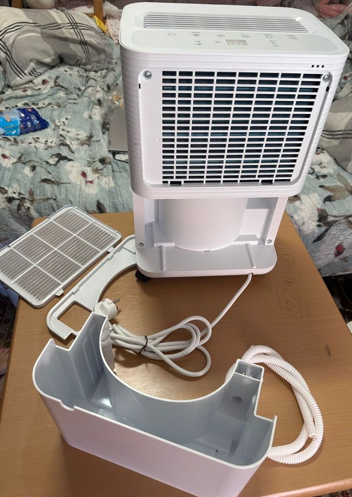 Vendo/Troco dezumidificator Ufesa Impecavel
