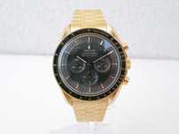Omega Speedmaster Moonwatch 18K Yellow Gold Green Dial 42mm