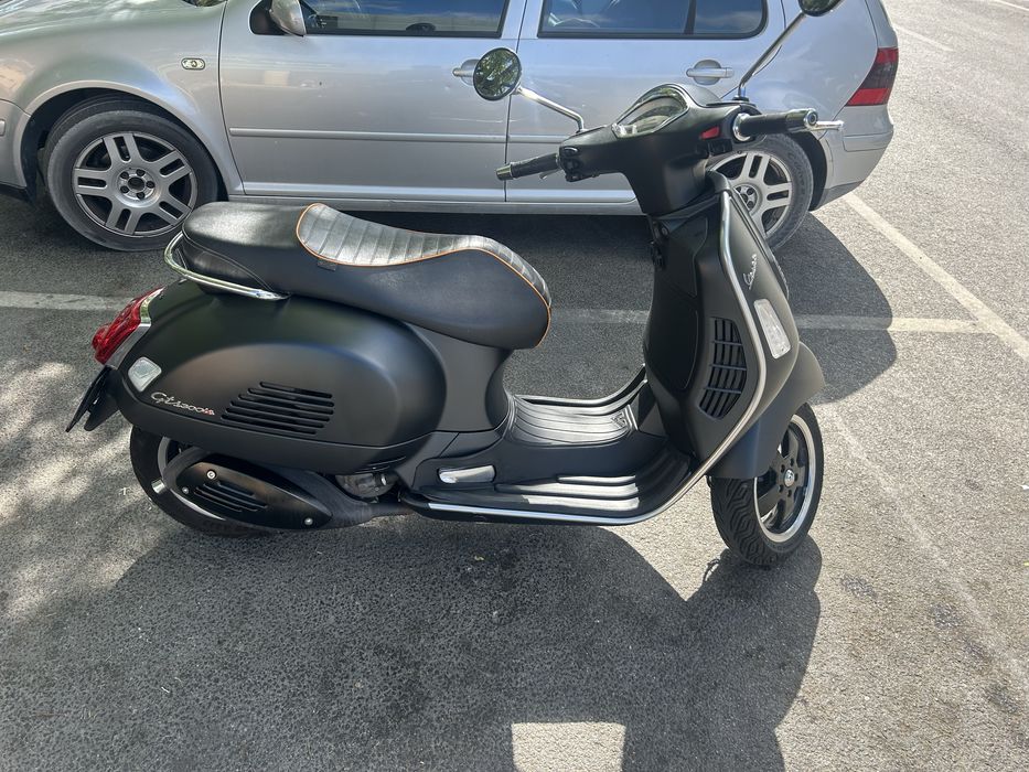 Vespa 300 GTS Super