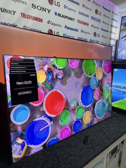 ТОП телевізори 65 дюймів різних марок.