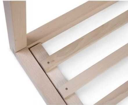 Cama tipi montessori com estrado