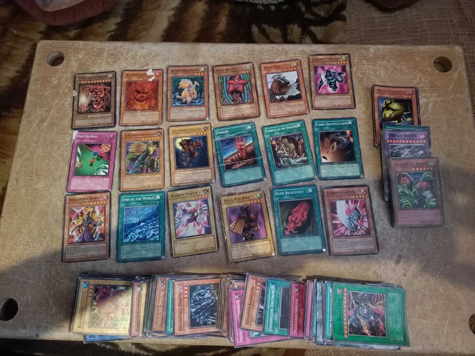 Karty Yu gi Oh różne