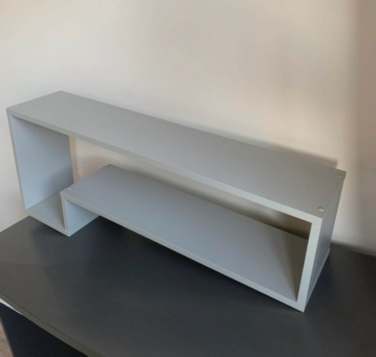 Szare pułki firmy Meblik(LOL)