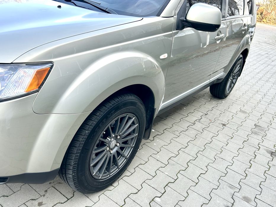 Аутлендер XL 2.4 4WD