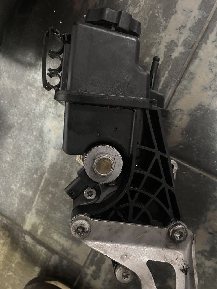 Bomba dirreção assistida mercedes w204 w212