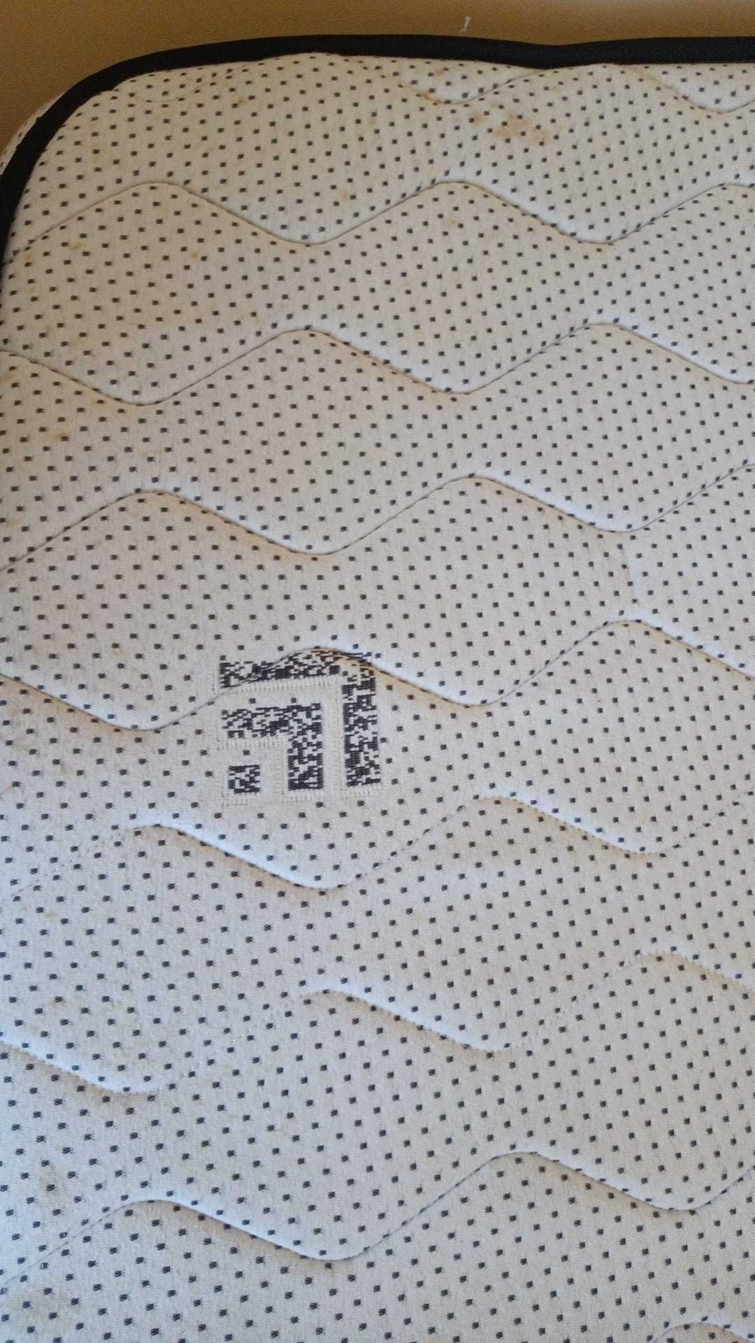 Cama Sommier e Colchão