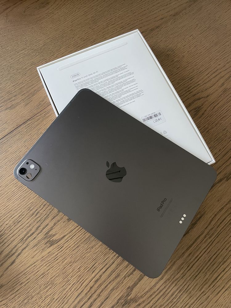 Apple iPad Pro 256GB M4 11” Como Novo