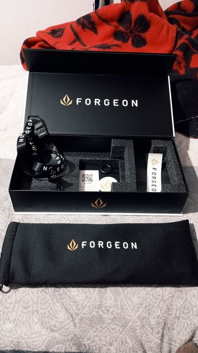 Teclado Gaming Mecânico Forgeon Clutch RGB 60%